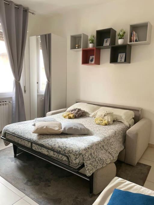 La Venezia'S Studio Flat Ливорно Экстерьер фото