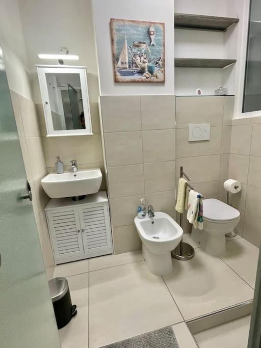 La Venezia'S Studio Flat Ливорно Экстерьер фото