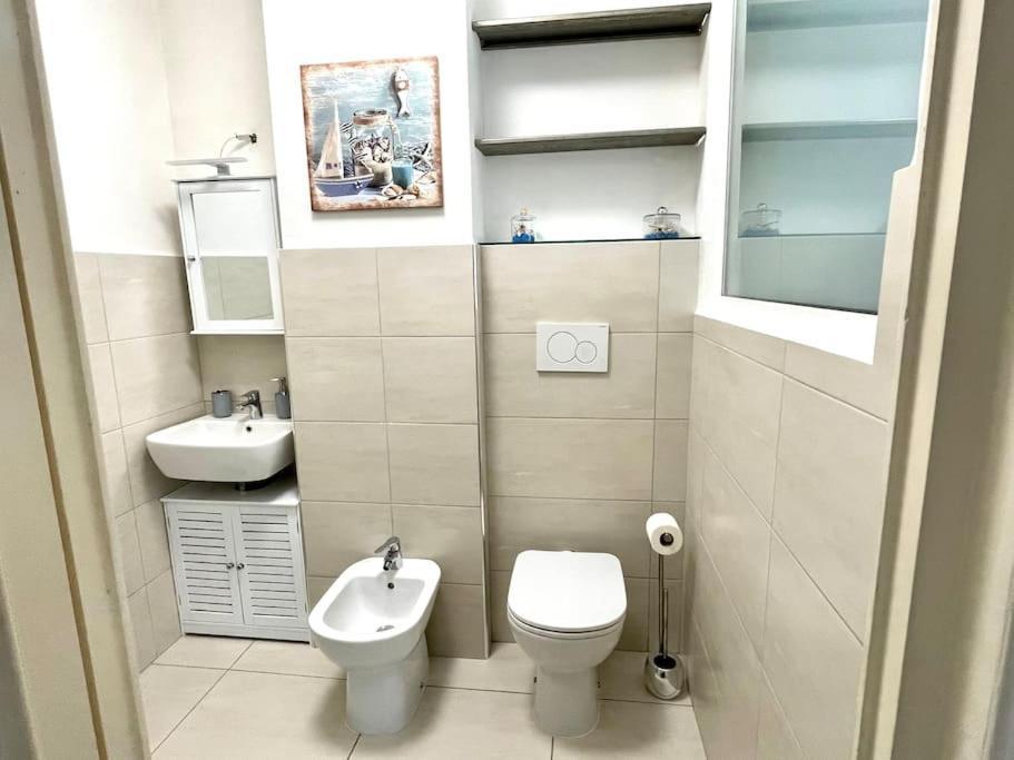 La Venezia'S Studio Flat Ливорно Экстерьер фото
