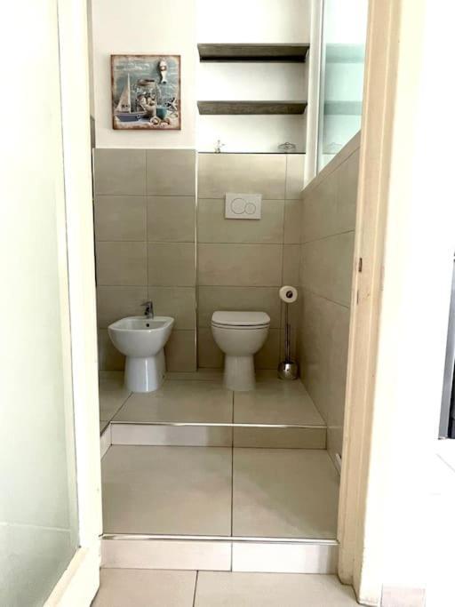 La Venezia'S Studio Flat Ливорно Экстерьер фото