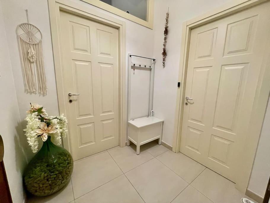 La Venezia'S Studio Flat Ливорно Экстерьер фото