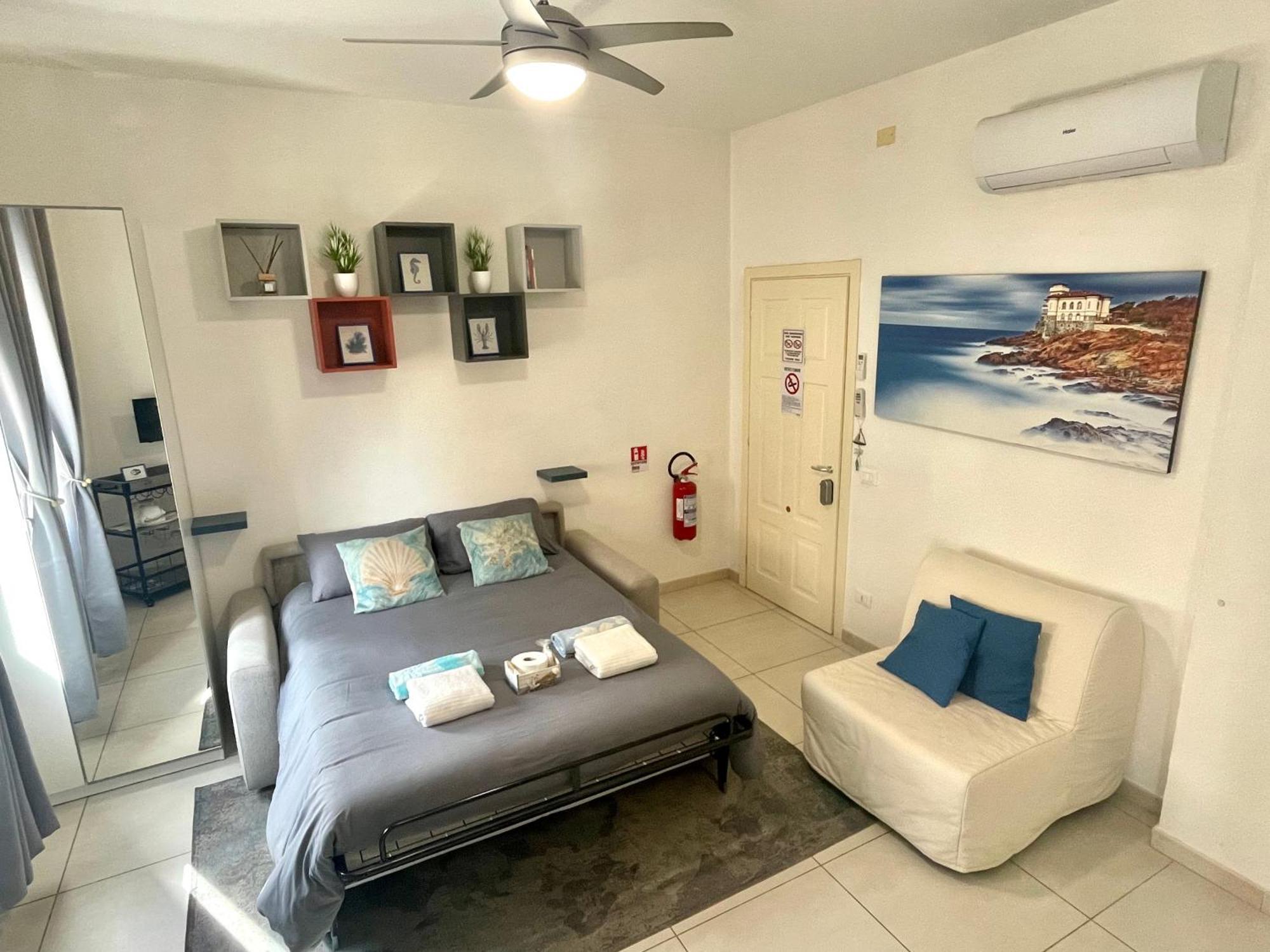 La Venezia'S Studio Flat Ливорно Экстерьер фото